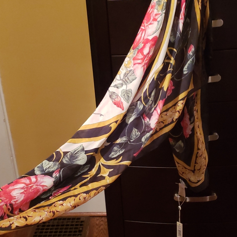 Scarf - Picture 3 of 6